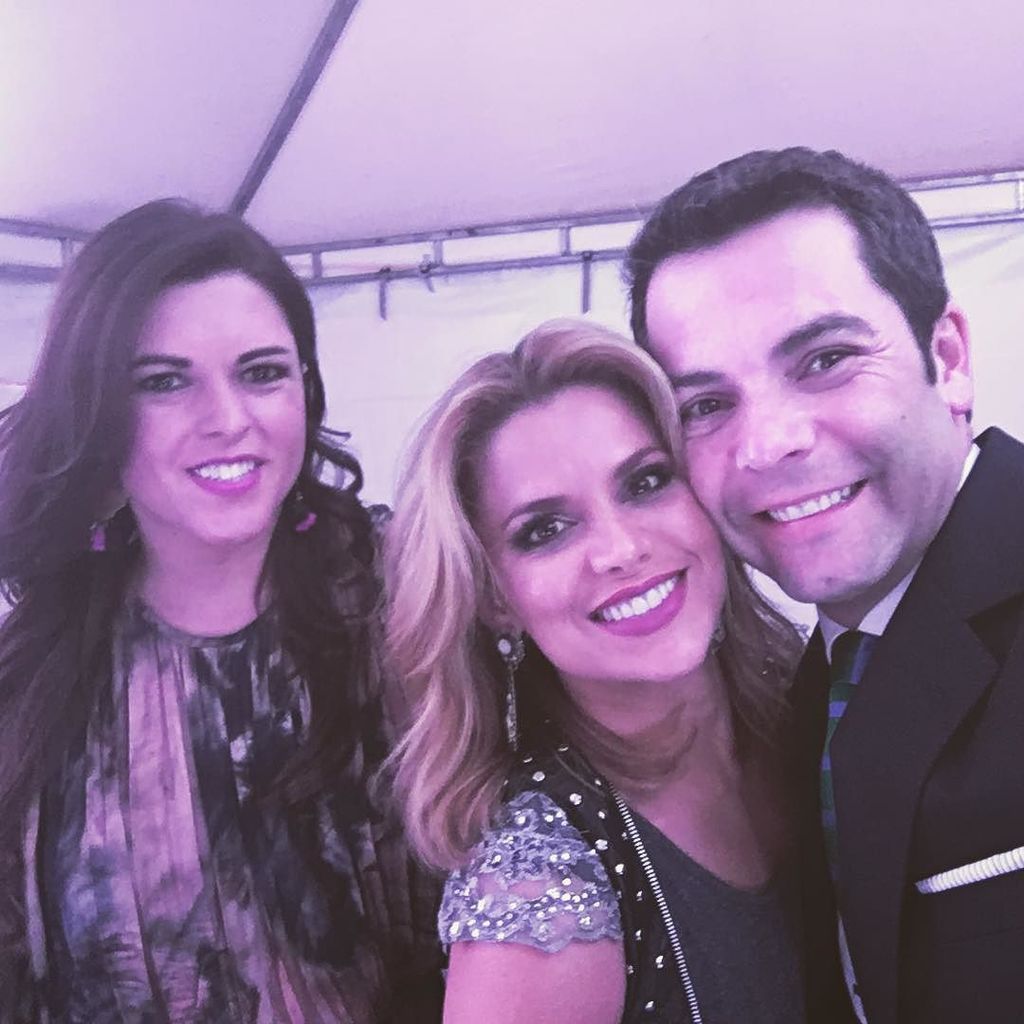 IvanLalindeG's tweet photo. Aquí con este pare de MUJERONONONESS @adrianalucia_ @glolozb en la inauguración de la #8fc… https://t.co/whFhToqVEU https://t.co/gWRmtVKNoC