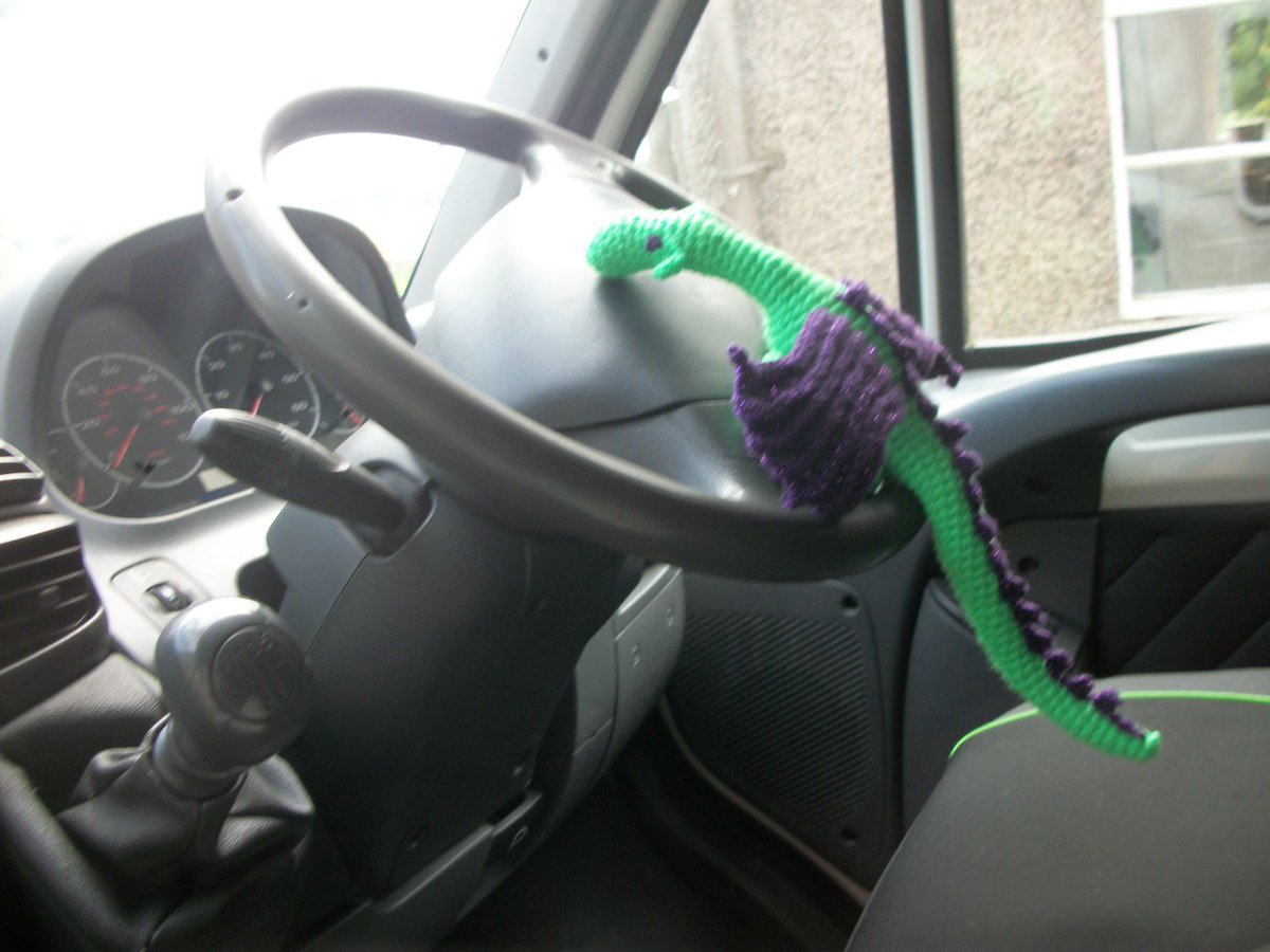 Southernupland's tweet photo. Little Green Dragon guarding Battle Bus 2 aka Dragon here at https://t.co/6o1GyH3SXc #archery Fun :D https://t.co/G807UwwRHG