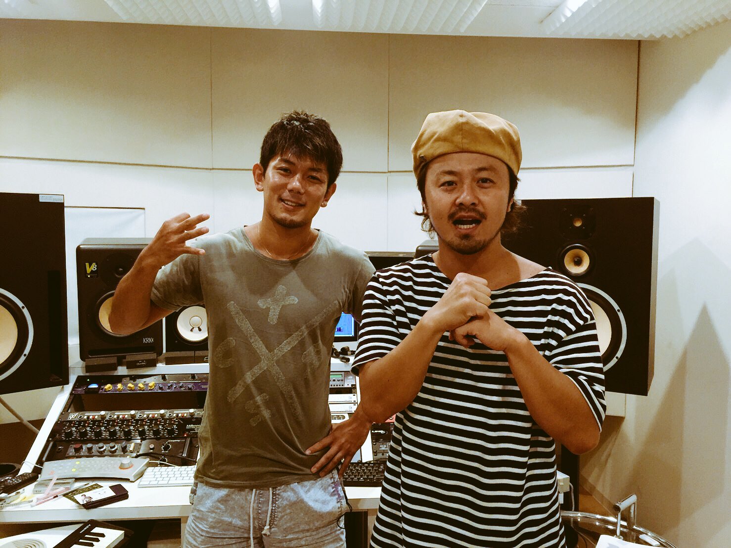 Twitter 上的 皇治 強さんに入場曲を提供して頂く事になりスタジオに行かせてもらった スーパースター皇治ver 生歌ヤバすぎ感動 殺る気になった ありがとうございます 減量 命削ってヤギlife満喫して命張って 俺が入場から代々木体育 ブチかましたるわ T Twitter 上的 皇治 強さんに入場曲を提供して頂く事になりスタジオに行かせてもらった スーパースター皇治ver 生歌ヤバすぎ感動 殺る気になった ありがとうございます 減量 命削ってヤギlife満喫して命張って 俺が入場から代々木体育 ブチかましたるわ T