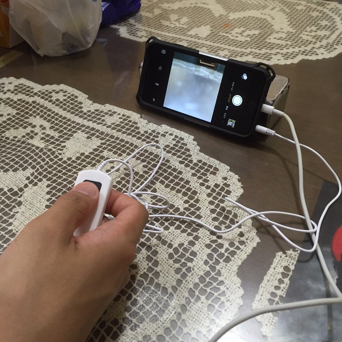 プラスチックマリン A Twitter ダイソーさんのiphone用リモートシャッターを買ってみました イヤホンジャックにプラグを差し込み カメラ アプリを起動した状態でボタンを押すとシャッターを遠隔操作できる事ができる優れもの 勿論コレは100円商品です プラスチックマリン A Twitter ダイソーさんのiphone用リモートシャッターを買ってみました イヤホンジャックにプラグを差し込み カメラ アプリを起動した状態でボタンを押すとシャッターを遠隔操作できる事ができる優れもの 勿論コレは100円商品です