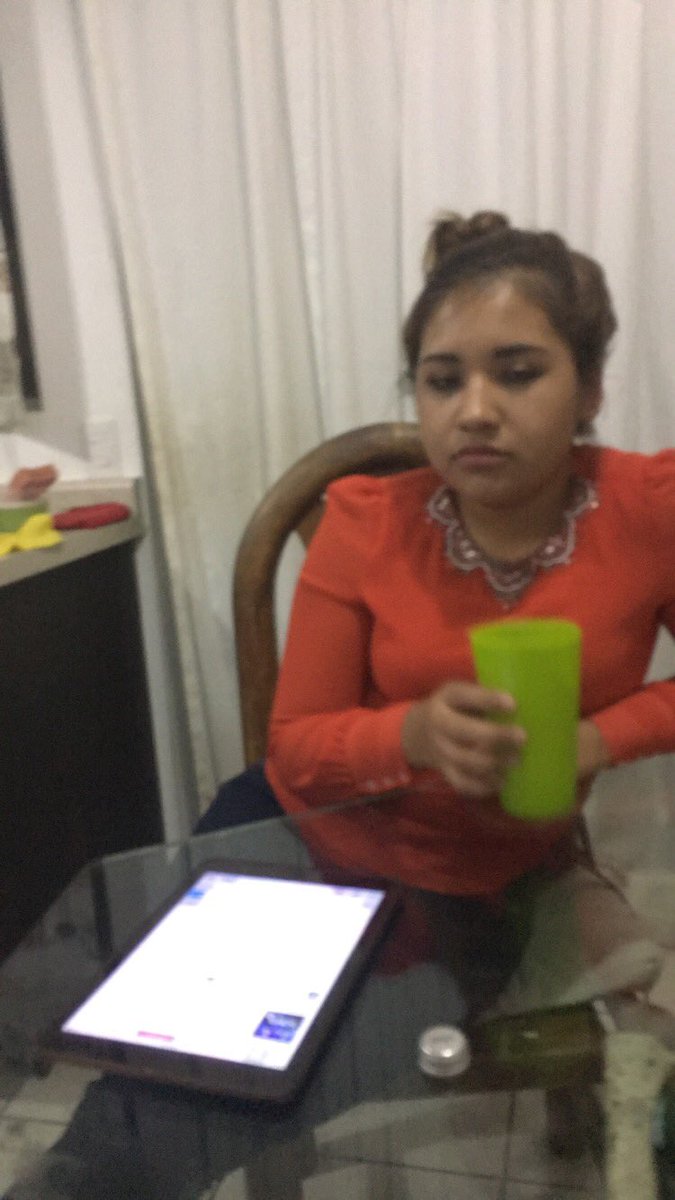 AndiiVt's tweet photo. No hay nada más triste que ser ella hoy, esta noche, este momento 💔 https://t.co/YizxUonOoU