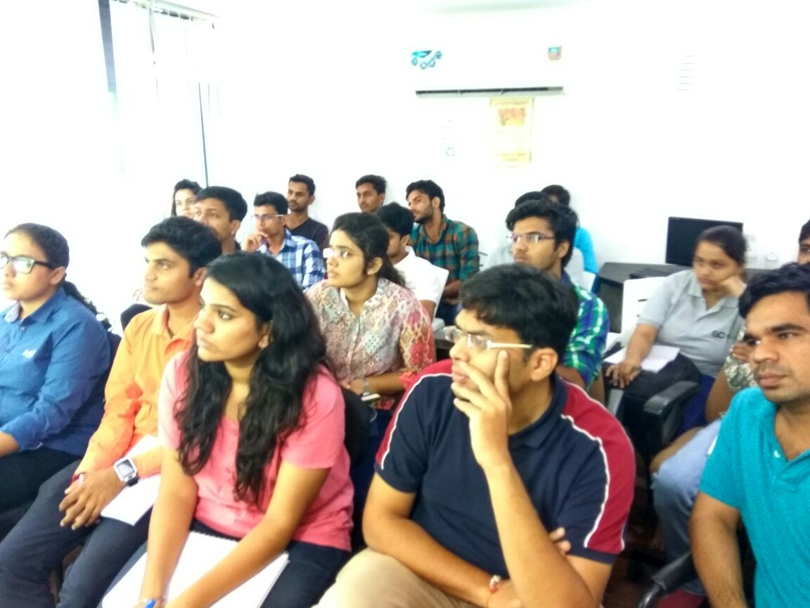 croodscon's tweet photo. Some moments from #BigData workshop @croodscon. #thankyou #Ahmedabad for showing your interest in #BigData https://t.co/OImHDyJ74S
