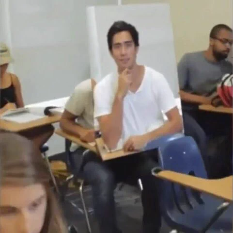 いや、バレるだろｗ授業中に寝るとんでもない方法を考えついた奇才が現れるｗｗｗ