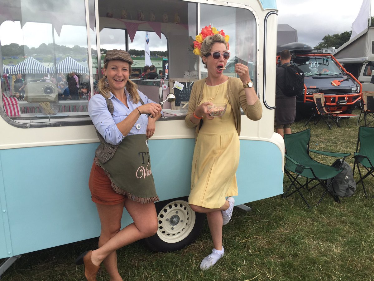 TeaVintage's tweet photo. @vintage_parade Alex it's been the best working with you and you all summer,u bring magic to the vintage village https://t.co/zVEsTimMYF