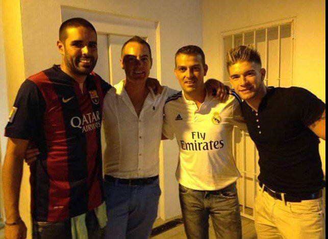 yolim87's tweet photo. @LosRebujitos como puedo hacer, xa que enviéis un mensaje xa este sábado xa mi boda con un super fan vuestro? (1/2) https://t.co/u4F7JkdzRa
