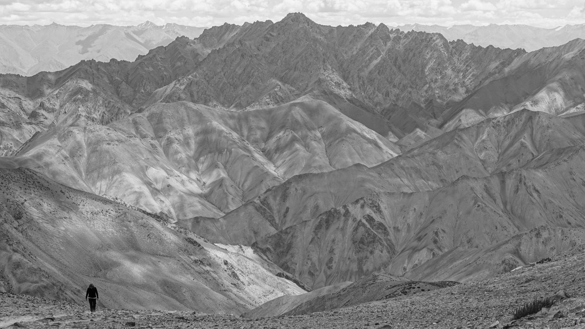 my_travelfriend's tweet photo. #Trekking in #Ladakh near #Yurutse and #GandaLa (4900 m). A human being acts as so small... https://t.co/9JKu6YLRyG
