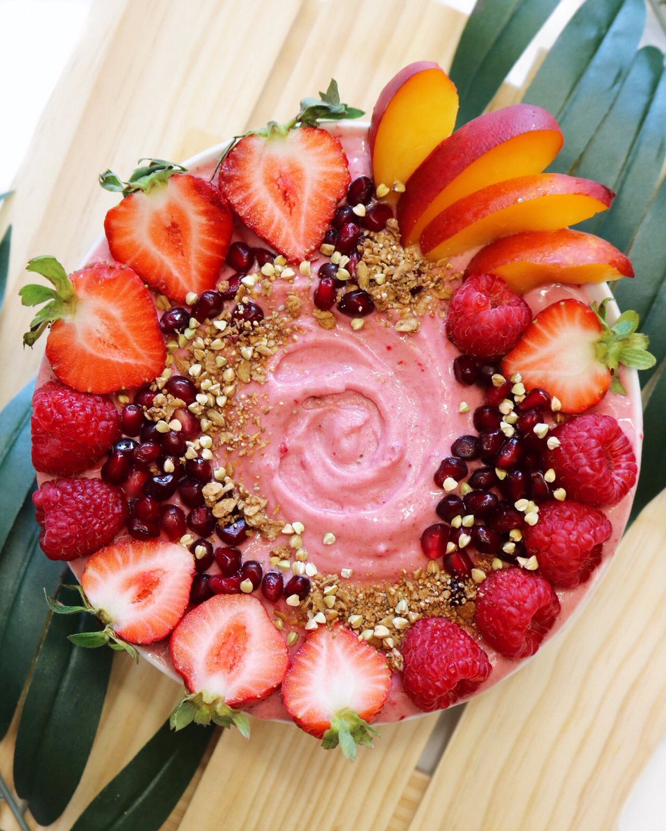 5ftofpositivity's tweet image. Perso si je me restreins, c'est sûrement pas en fruits et légumes. Surtout les fruits, c'est trop la vie