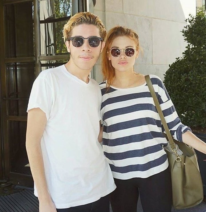 HollandUpdateFR's tweet photo. #PHOTO | Holland avec des fans ce matin à New York https://t.co/aHqBVbJKVB
