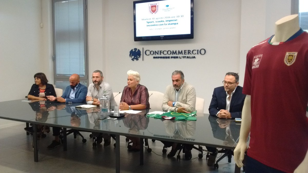 ConfcommercioRE's tweet photo. Presidente @AC_Reggiana1919  @mikepiazza31 sarà a Reggio sabato: lo dice Maurizio Franzone, AD granata https://t.co/XpOedL0KuM
