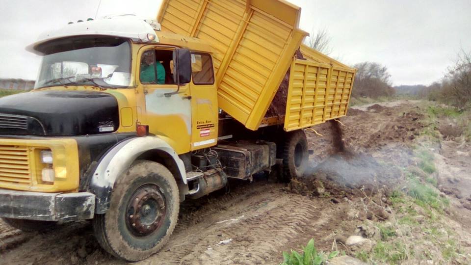 dpventrerios's tweet photo. #ZonalVictoria y #ZonalParana Pajonal #CaminoDeLaCosta saneamiento, transporte, distribución y perfilado de suelo https://t.co/5jv7SFTAn7
