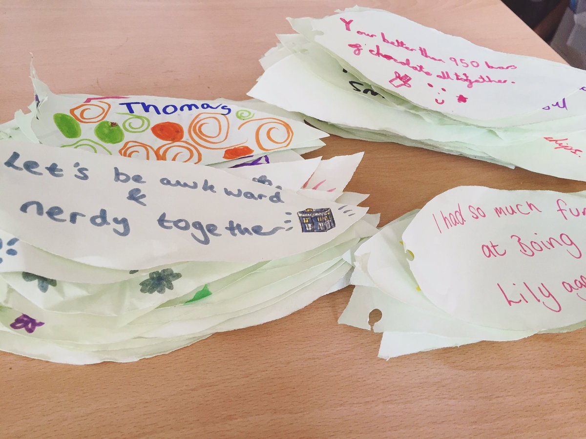 WOW - so many compliments left on our compliment-tree this weekend! Looking forward to reading them all today! ☀️❤️