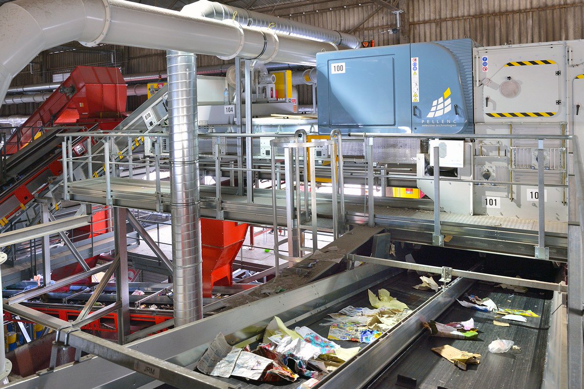 LeHavreMetro's tweet image. Le centre de tri du #Havre a été modernisé pour ces nouveaux emballages #TousLesEmballagesSeTrient