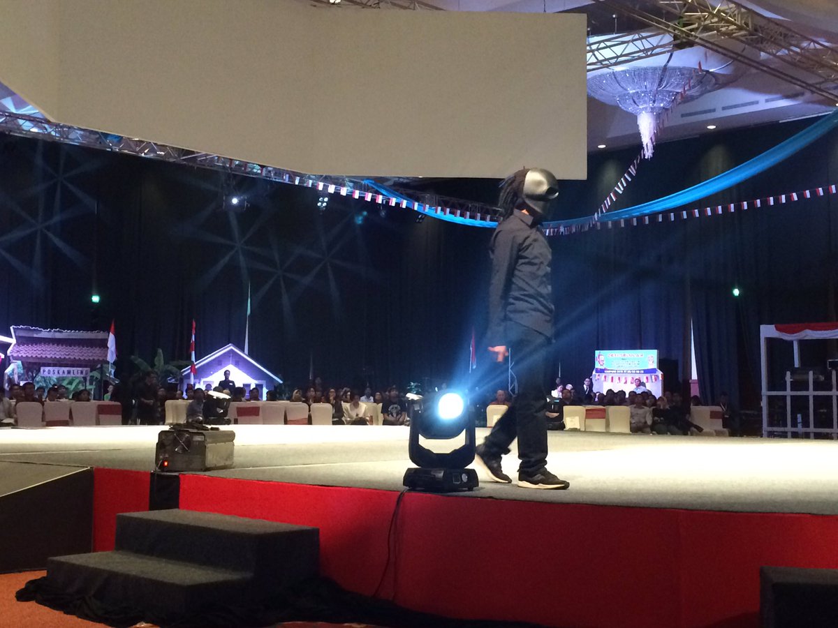 DataForLife's tweet photo. Venzha Christiawan - Intersection of Art and Technology

Data For Life 2016
#DfL2016 #DataForLife https://t.co/xMoPdfwxJJ