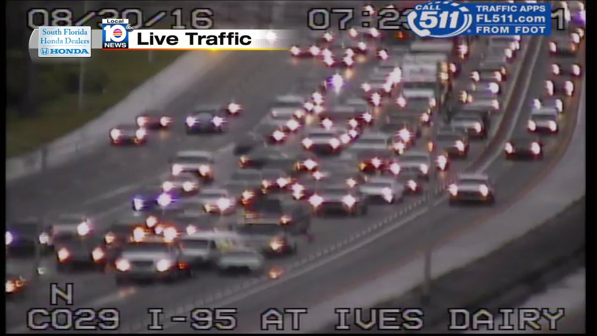 Crash on I-95 SB at Ives Dairy Rd. 2 Lanes Blocked #traffic https://t.co/m1Lv7rIoip