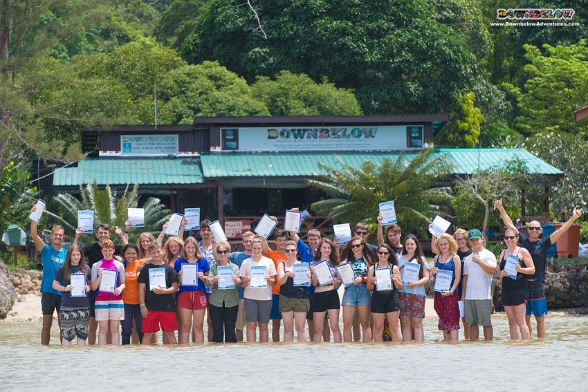 divedownbelow's tweet photo. Completion certs 4 all @CampsInt Grp #ApiApi @divedownbelow nw qualified #Divers ;) Now home2 UK TQ Guys your awsum https://t.co/Do17dIr86x