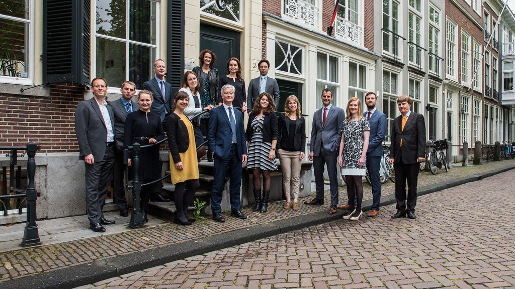 SiRM_NL's tweet photo. SiRM zoekt een senior consultant https://t.co/BOKkksXvtD https://t.co/RXBymgOjVq