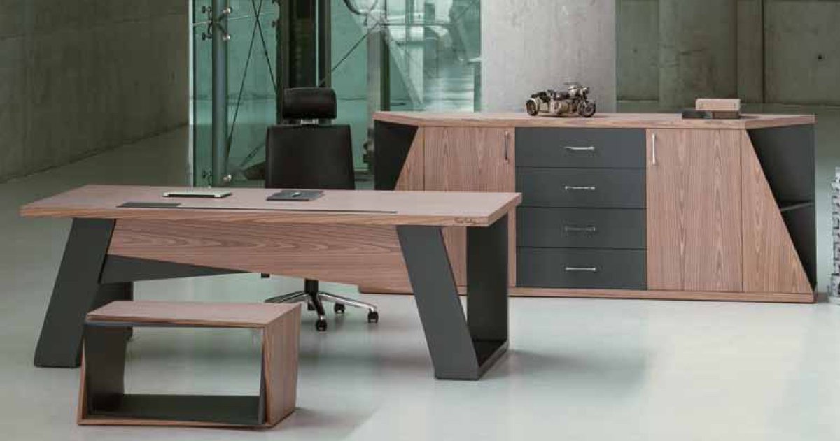 مكتب لوفت به علبة كهرباء + وحدة ادراج بها 3 ادراج
+ طاولة شاهي+ كونسول حفظ اوراق
الخشب ام دى اف بلاكار
220 * 100 سم