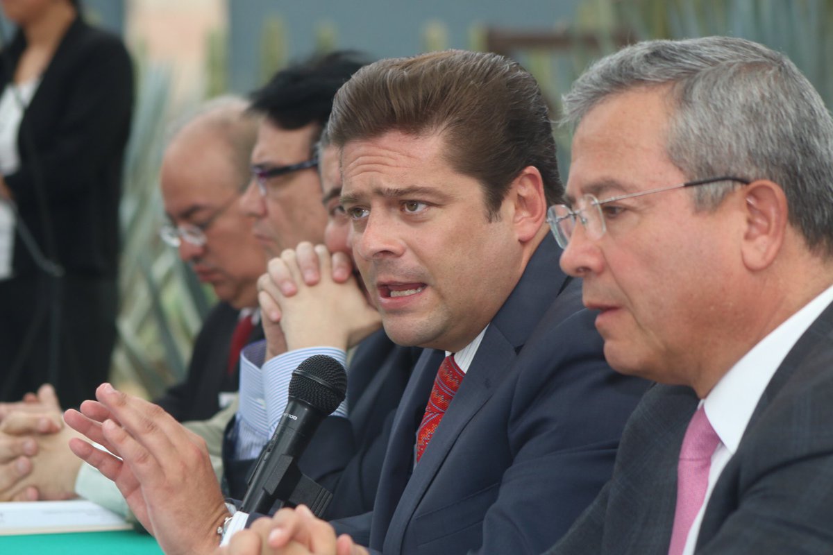 TrabajoEdomex's tweet photo. En uso de la palabra el Srio. @jgarciabejos en el marco de la 1era sesión extraordinaria #COCONASST. @ignacio_rubi https://t.co/h0ENm00TjG