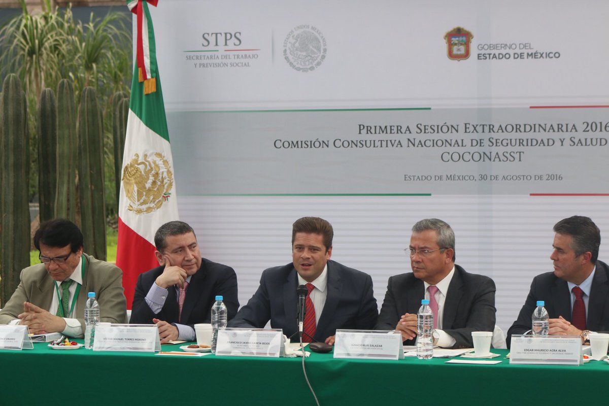 TrabajoEdomex's tweet photo. En uso de la palabra el Srio. @jgarciabejos en el marco de la 1era sesión extraordinaria #COCONASST. @ignacio_rubi https://t.co/h0ENm00TjG