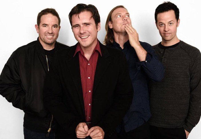 .<a href="/JimmyEatWorld/">Jimmy Eat World</a> estrena "Sure and Certain".

youtube.com/watch?v=e5KiGB…
