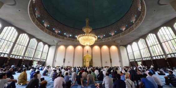 2016khald's tweet photo. لمعرفة مواقيت الصلاة في #لندن من اكبر مساجد #لندن مسجد الريجنت بارك

https://t.co/Q4lzbWNmCh

🔁 رتويت ليستفيد غيرك https://t.co/I1i6vIKEFp