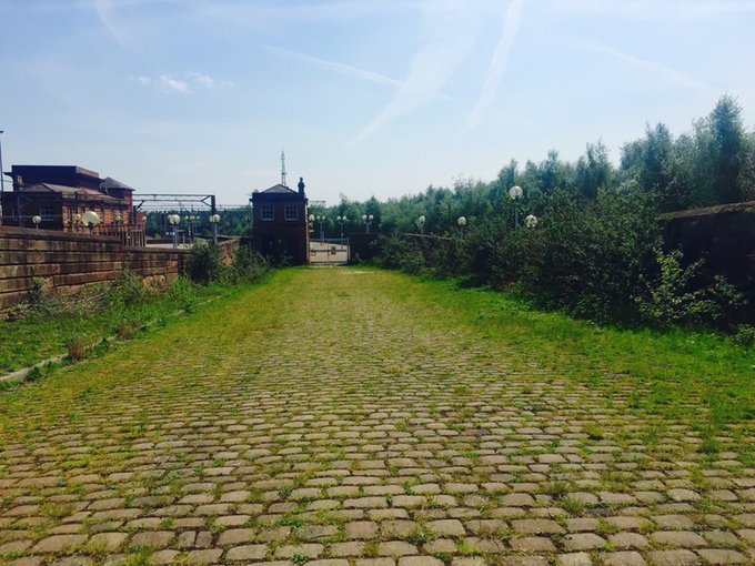 MetalLiverpool's tweet image. Volunteers needed this Thursday! Help us transform this space!

Email edgehill@metalculture.com for more info.