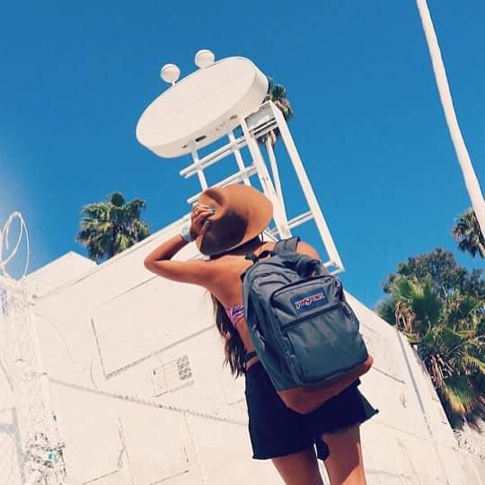 jansportjp's tweet photo. Blue sky high
（📷 by @tammychannn ）

https://t.co/jrQMJ3K8f6

#JanSport #JanSportFall2016 #CoolStudent #LifeUnzipped https://t.co/0g3eUNXUOv