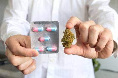 PresentNaturals's tweet photo. #Cannabinoids: Medicalizing #cannabis for the treatment of major diseases https://t.co/iCiT0VkQPe #CBD https://t.co/zl5pwxSqiT