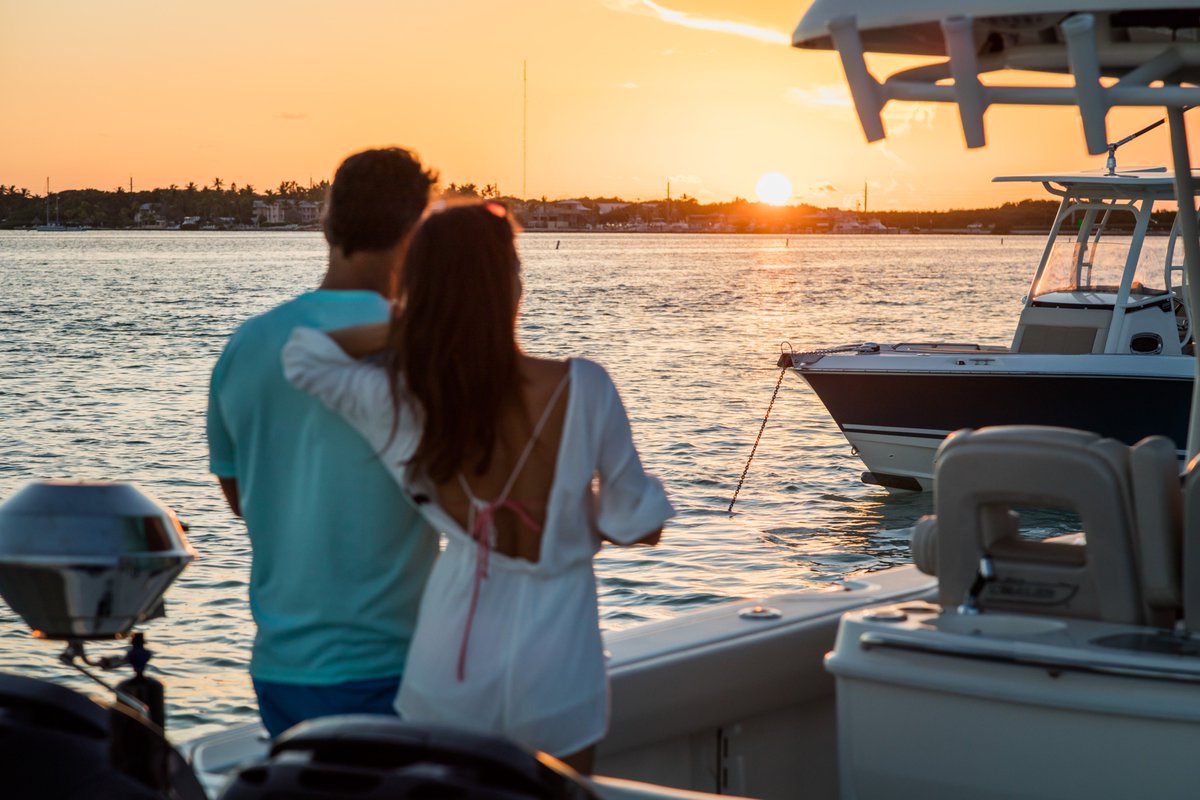 Boston_Whaler's tweet photo. No matter where this #traveltuesday takes you, make sure to stop and enjoy the view. #280Outrage #sunset #whalerlife https://t.co/JsiwntJ4IB