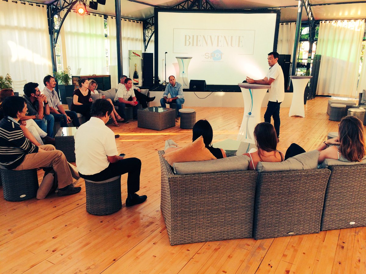 Jamais vu un public aussi studieux au #twa85 @LesRDVduSPOT...<a href="/scr33tch/">Frédéric Boisdron</a> <a href="/emmanuelchopot/">Emmanuel CHOPOT ⚛️</a> <a href="/NathalieFayat/">Nathalie Fayat</a> <a href="/VigierNico/">Nicolas Vigier</a>