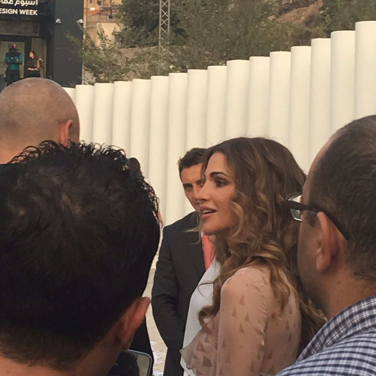 Deema22's tweet image. وصول جلالة الملكة  الى أسبوع عمان للتصميم 
Her Majesty @queenrania just arrived #ammandesignweek #Jordan #Amman