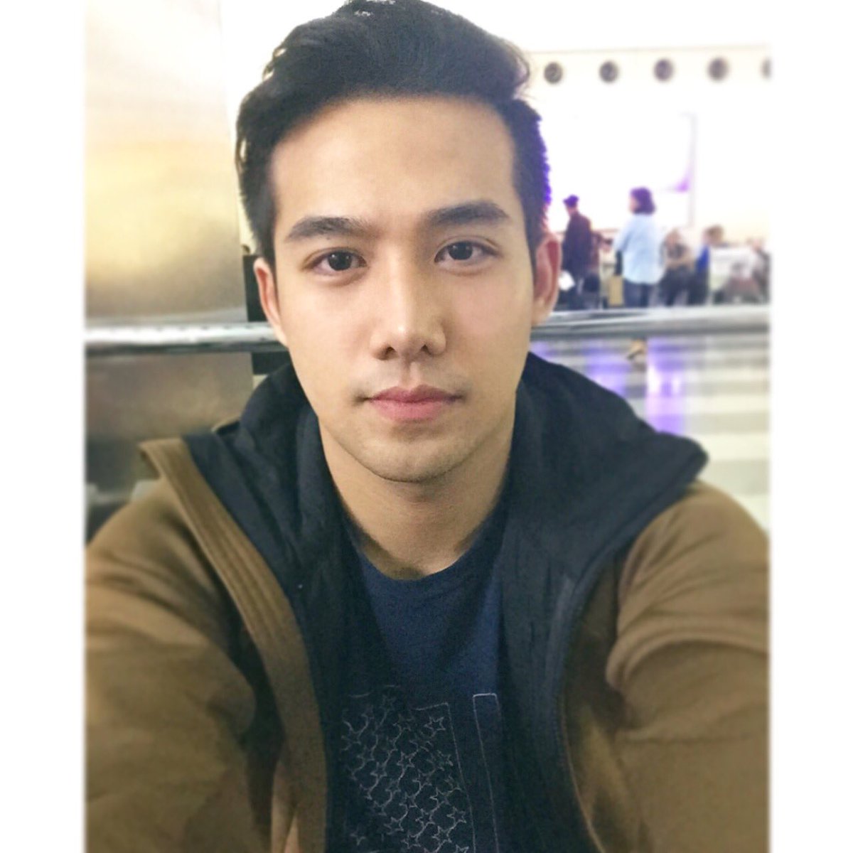 akosiKenChan's tweet photo. Who's still up? 😳 Medyo nakakapagod ang araw nato 😅 Kaya mo yan Ken Chan! 😁 https://t.co/YsBmdXqhrc