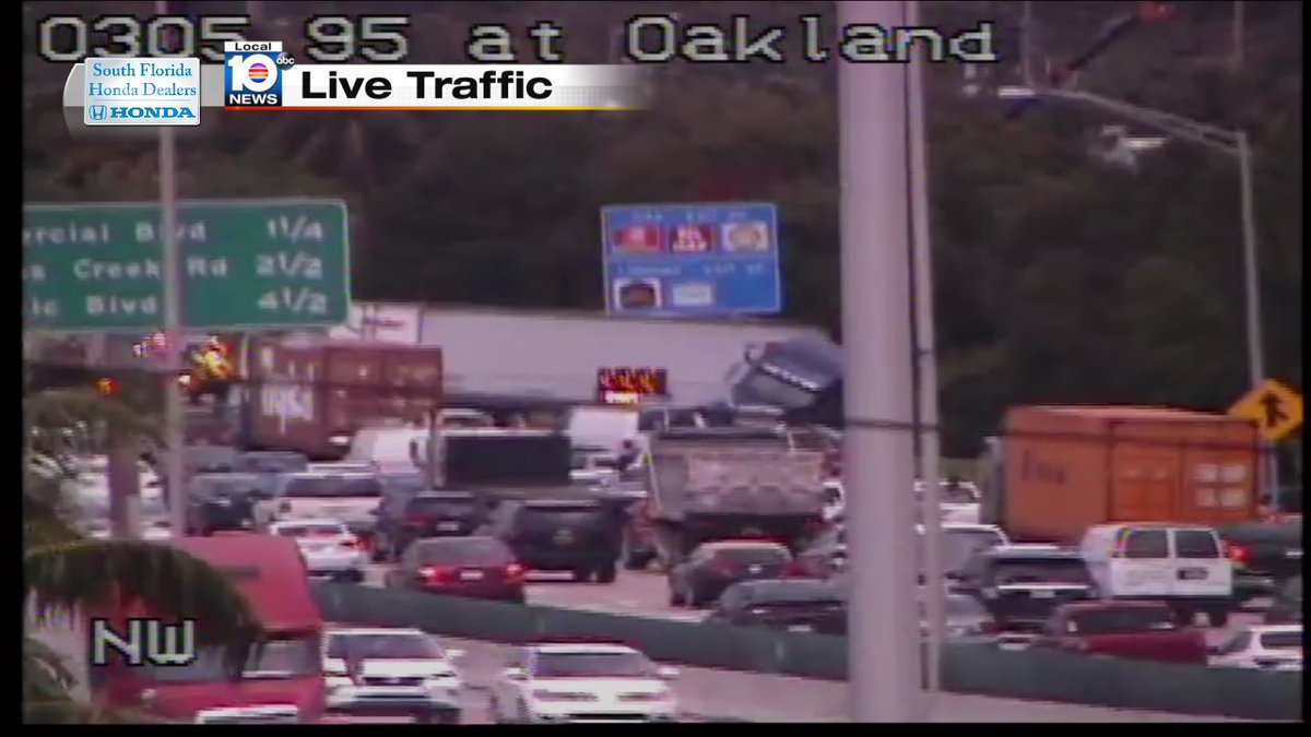 #TrafficAlert Crash on I-95 NB at Oakland Park Blvd #traffic https://t.co/SVyaHw2QZJ