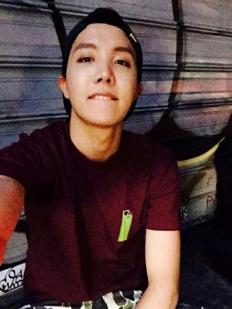 ReginaAlBlack's tweet photo. BTS saved my life and I will not hurt my oppu
#RuARMYLOVEYOUJHope https://t.co/EbrXhJqkJI