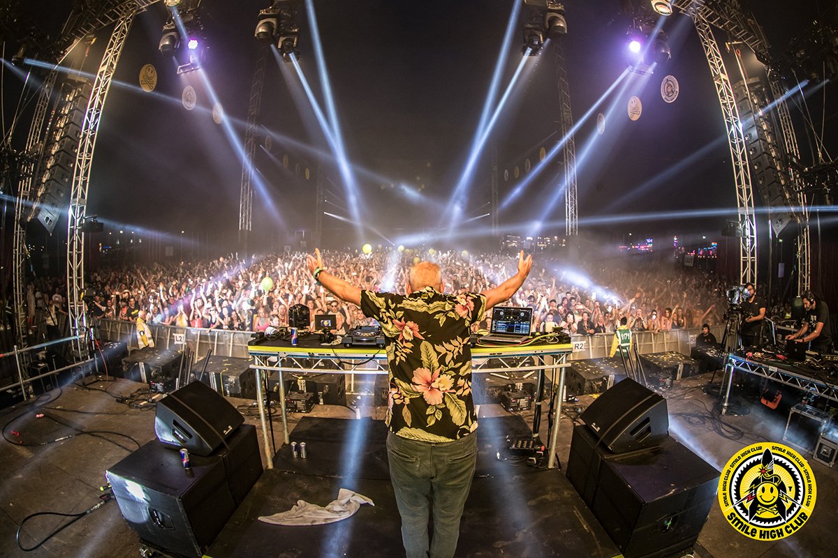FatboySlim's tweet image. Thanks @Creamfields for having our @Smile_HighClub arena again this year &amp;amp; our guests!
Pics: facebook.com/fatboyslim/pho…