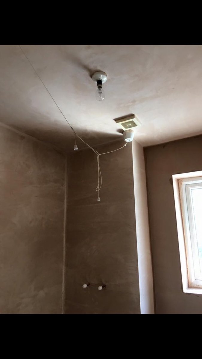 TCPlastering1's tweet image. The difference plastering makes 👌🏻 💪🏼 #plastermaster #skimking #sharpangles