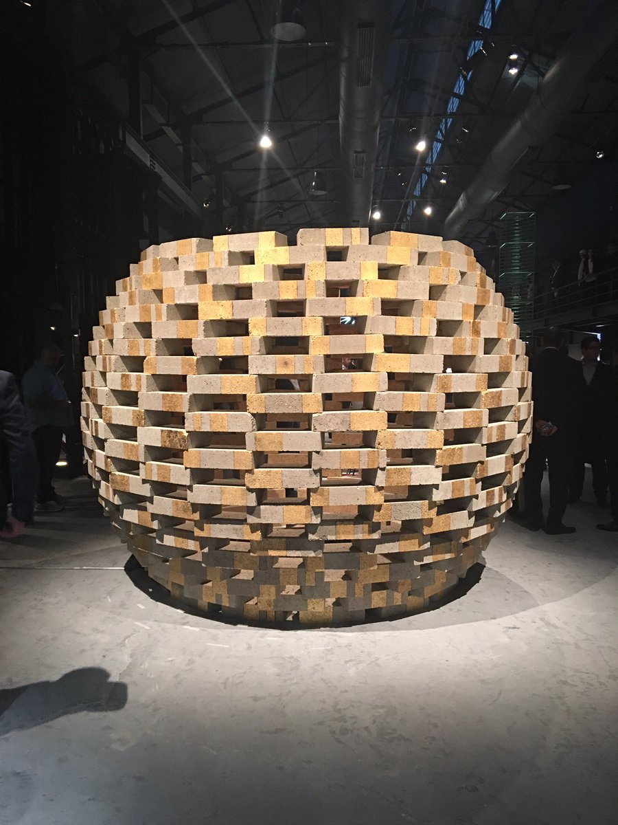 Deema22's tweet image. من فعاليات أسبوع عمان للتصميم 
#مفخرة 
تحت رعاية جلالة الملكة رانيا العبدالله #AmmanDesignWeek #الاردن #حب_الاردن