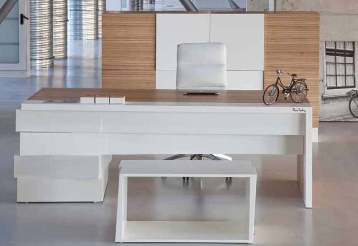 مكتب روك به علبة كهرباء + وحدة ادراج
+ طاولة شاهي  + كونسول حفظ اوراق
الخشب فينير
بني غامق مع بيج غامق
220 * 100 سم