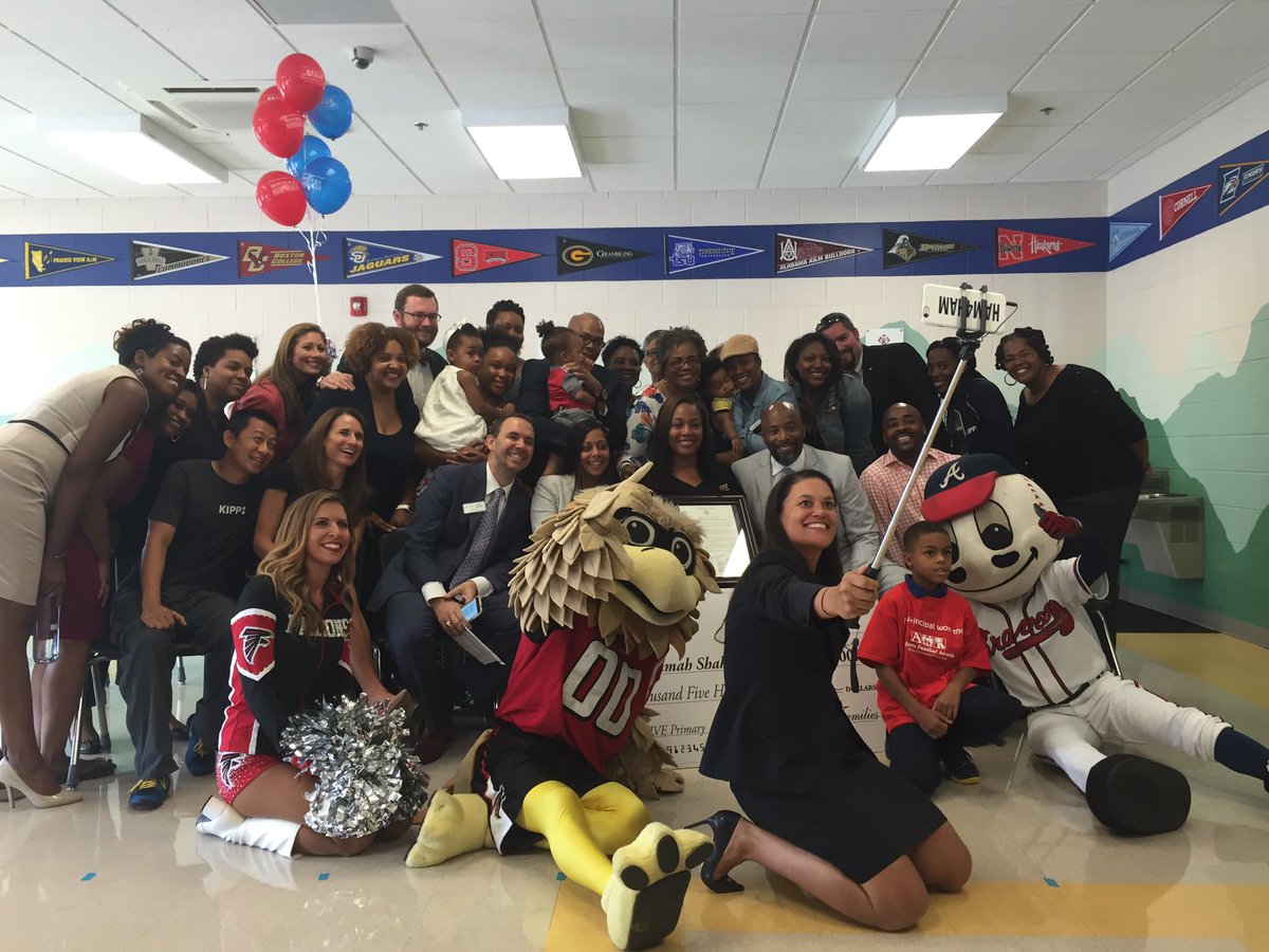 .<a href="/ATLsuper/">ATL Public Schools</a> selfie! Congrats Principal Shaheed and <a href="/KIPPSTRIVEK_4/">KIPP STRIVE Primary</a>! @atl_families @Atldepsupt  #surprise2016