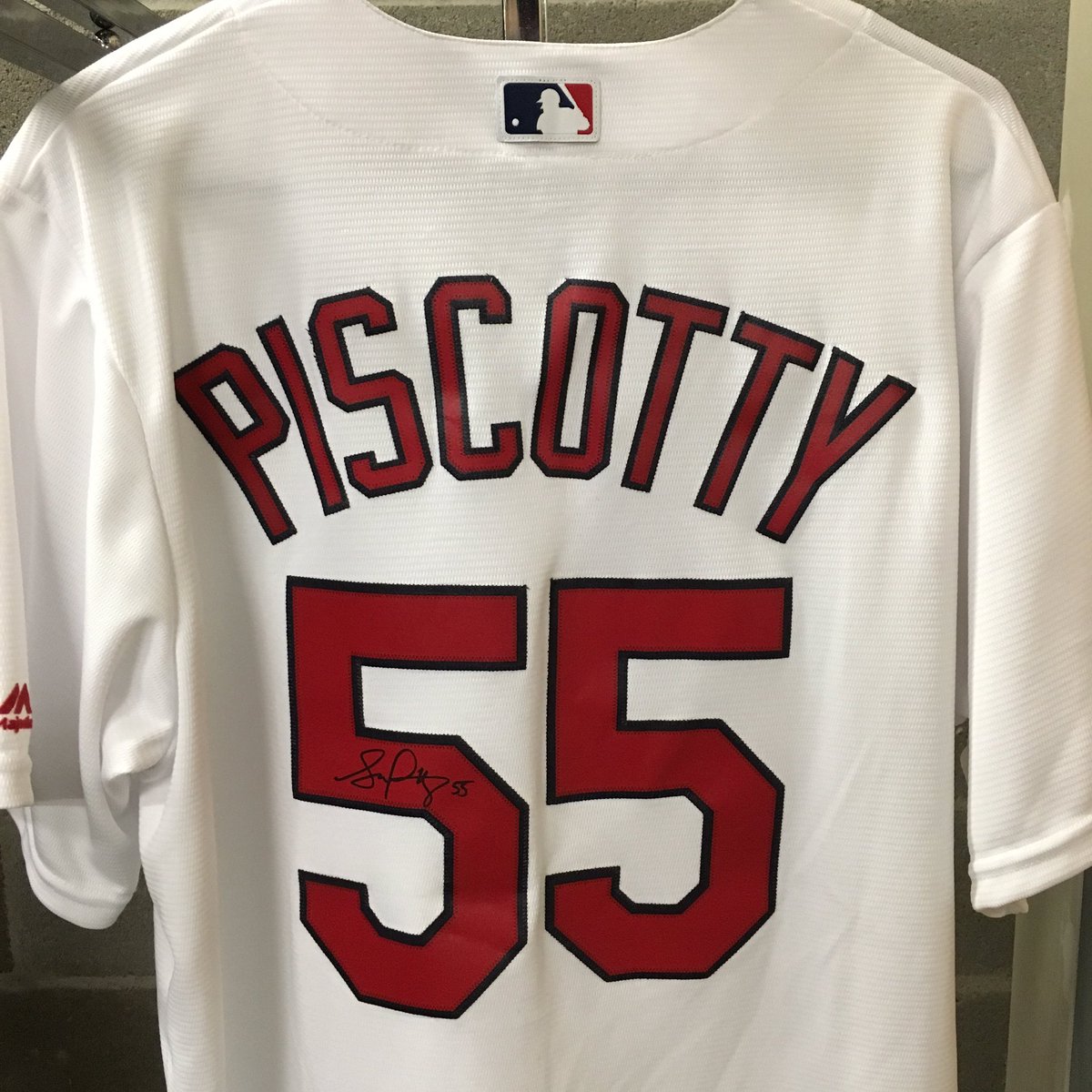 Rally House St Louis tweet media