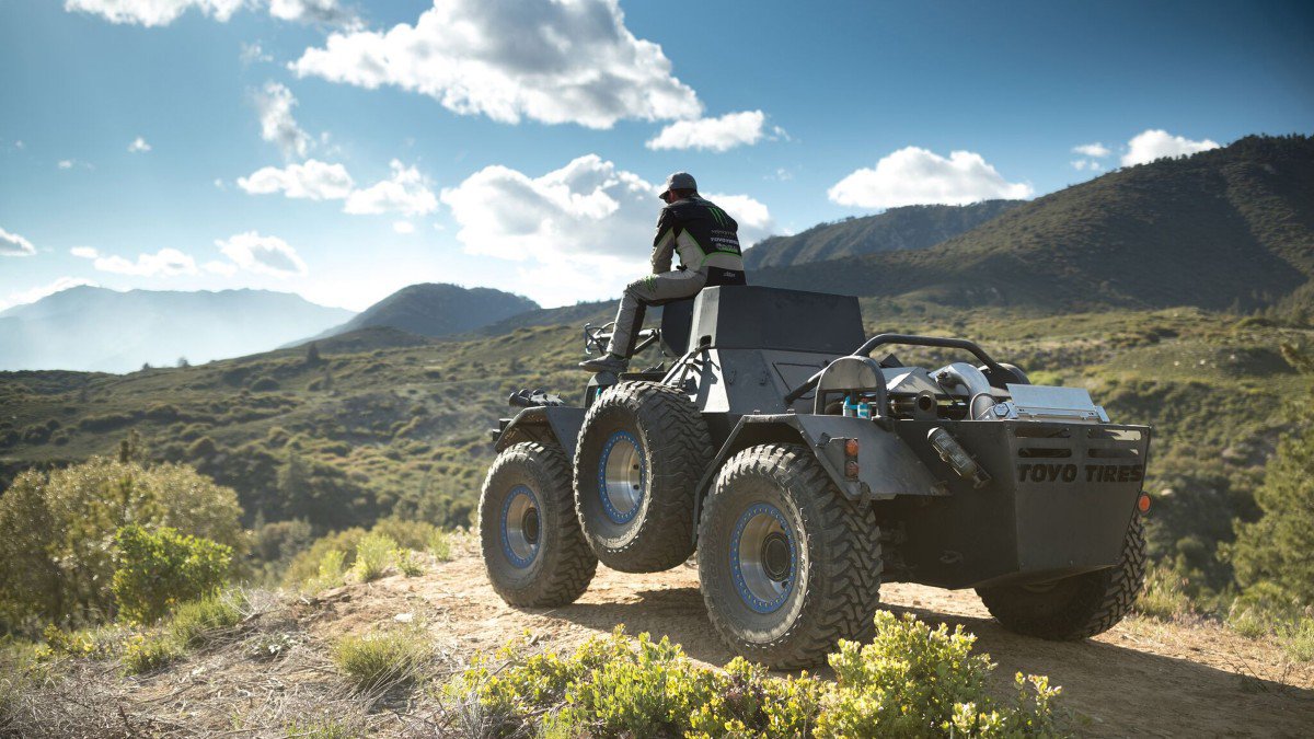outsidemagazine's tweet photo. Our new favorite adventure vehicle? https://t.co/NGNlzq5xcM https://t.co/dYqbajKEOG