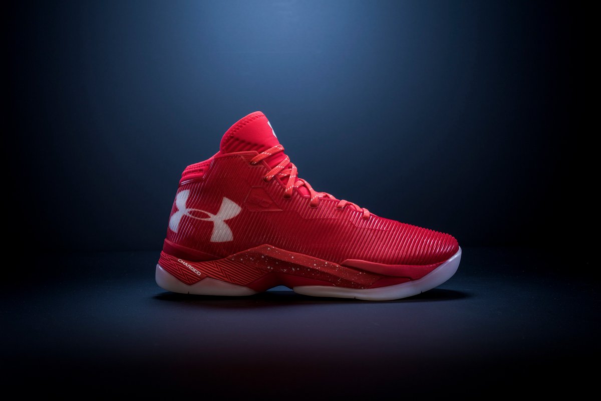curry 2.5 red