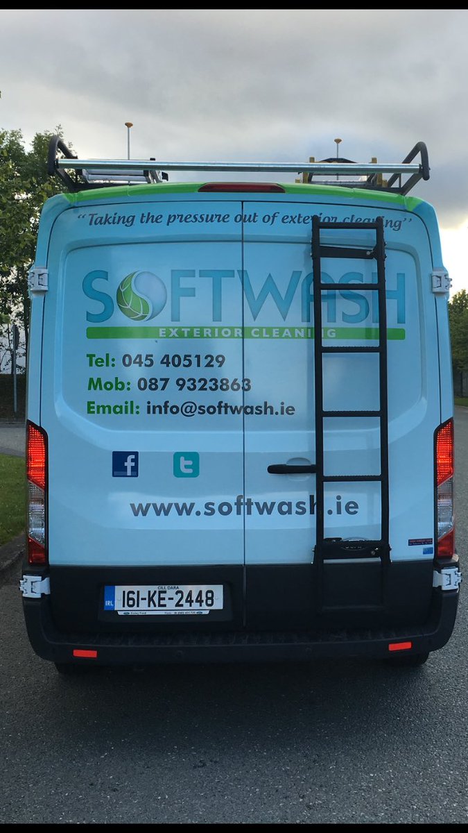 Softwash_ie's tweet photo. New van branding complete 😊
Thanks again to @unahealydesign for the logo and Alan Bannon signs for the signage 👍🏻 https://t.co/0GPDc07Fxp
