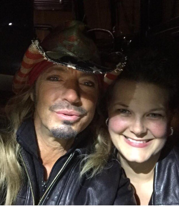 AboutPaintGirl's tweet image. Did I ever tell you about the time @MissKateNickell &amp;amp; I got to meet #BretMichaels? #FunBlog aboutpaintgirl.blogspot.com/2016/08/ride-w…
