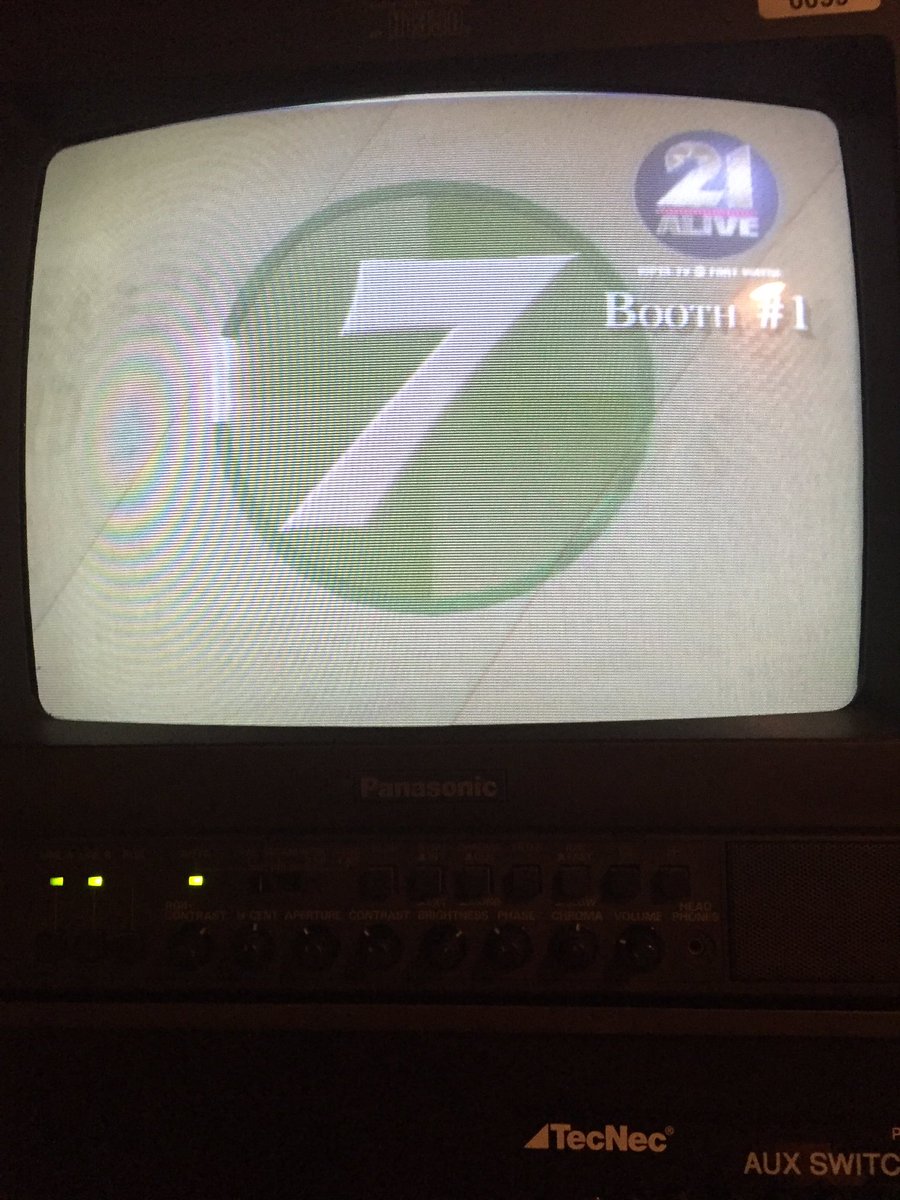 PauleenLe's tweet image. Eureka!!! It works!!! #tapedeck #dvcpro #oldschool #finalcountdown