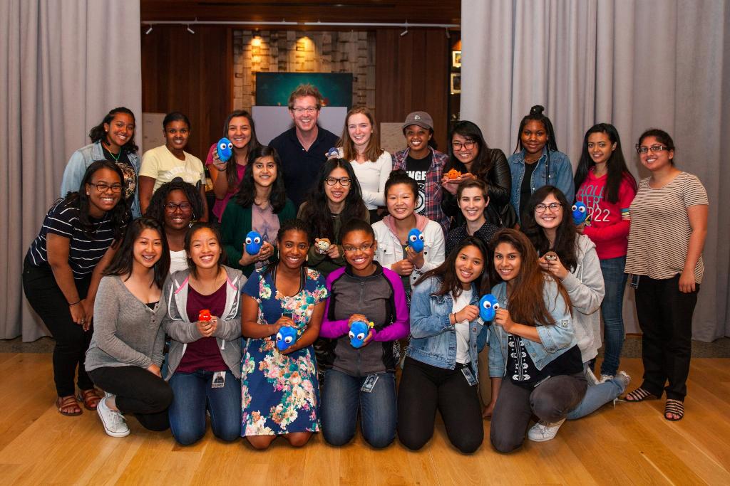 DisneyCareers's tweet image. RT @PixarRecruiting @DisneyPixar skills meet gills 🐠🐟 Congrats to our @GirlsWhoCode grads! #JustKeepCoding