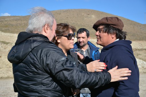 GabyDiputadaPJ's tweet photo. Esta tarde en zona de chacras, tomando unos mates con gente de esfuerzo y trabajo porque #SantaCruzSomosTodos https://t.co/Lgn1jFfOnY