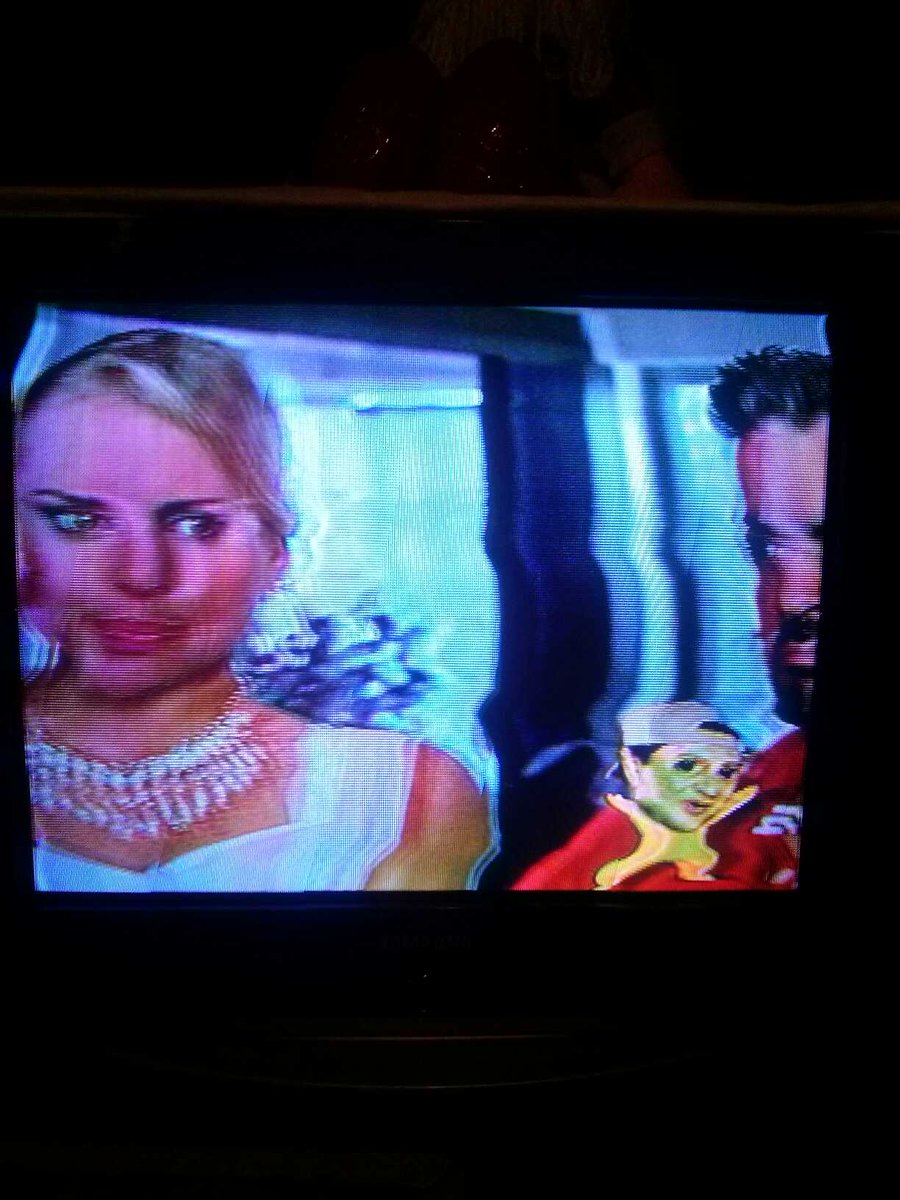 zecode1200's tweet image. #FamilyGo shoping
Endeduados