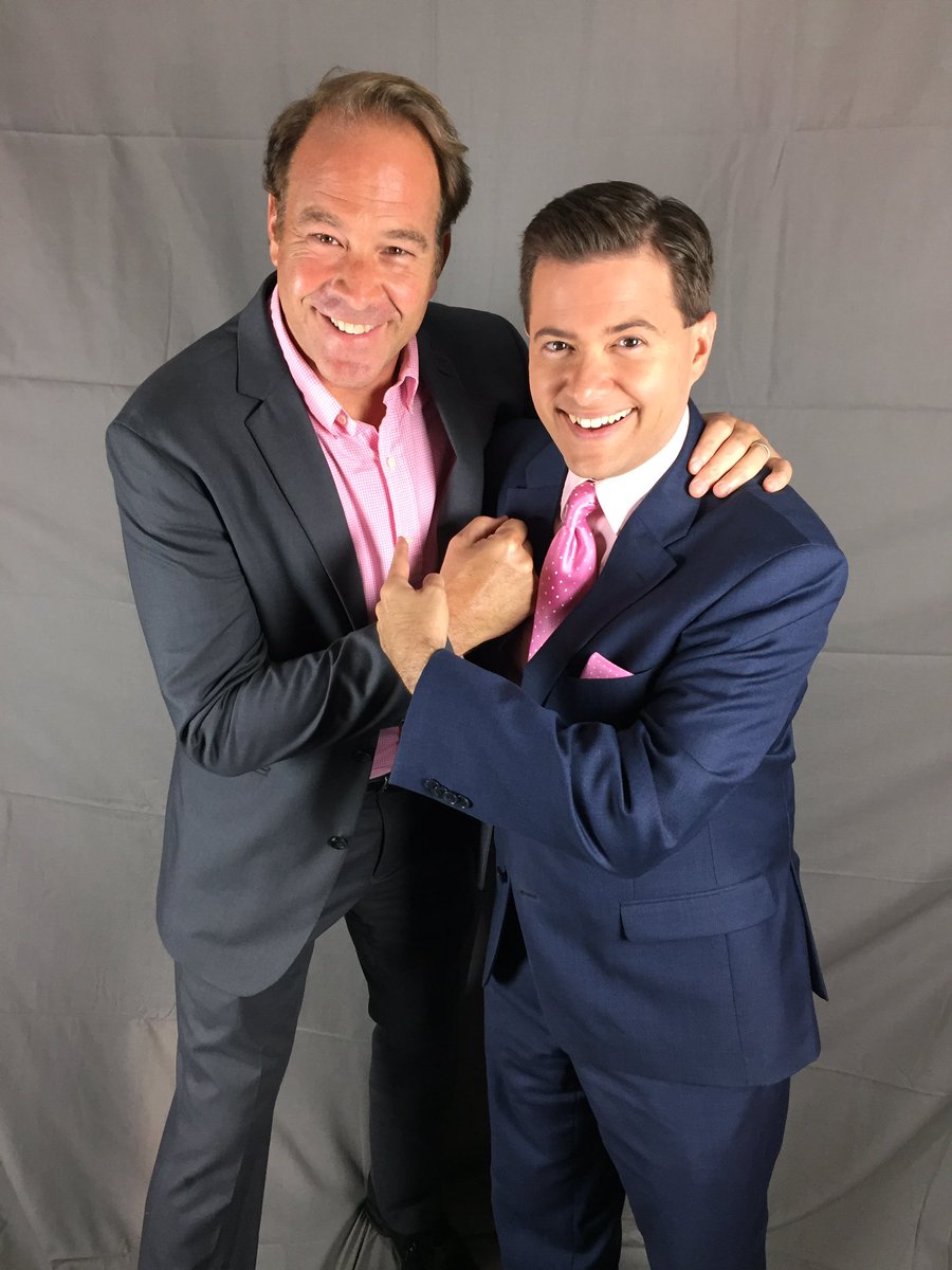 SarahHaeberle's tweet photo. These #RealMenWearPink @RayCortopassi @DanSpehler @MakingStrides https://t.co/diXaAa7Dkt