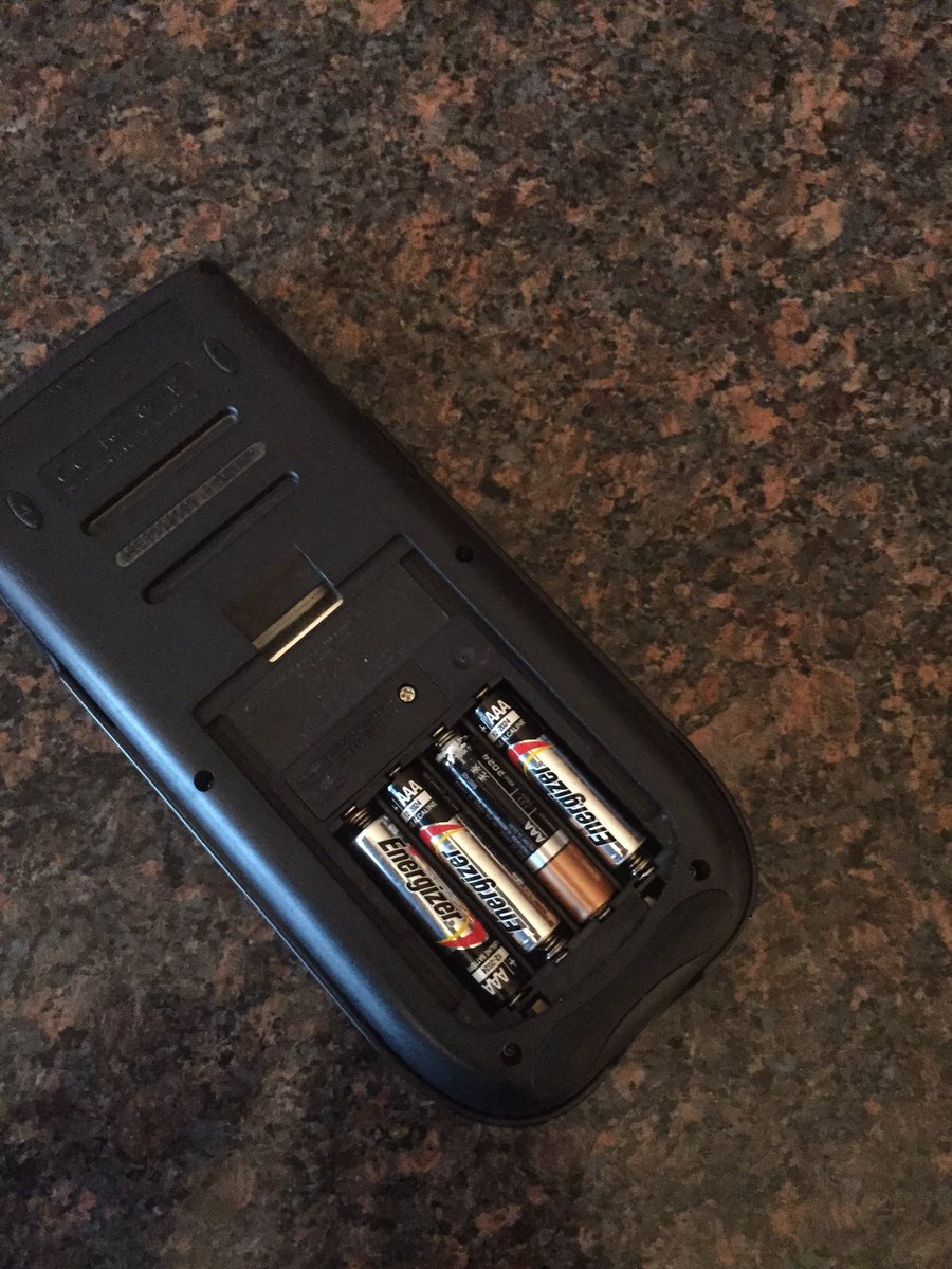 sacripantigr's tweet photo. Does this mean my calculator is dropping acid?? #asktwitter https://t.co/byZUQuFz5F